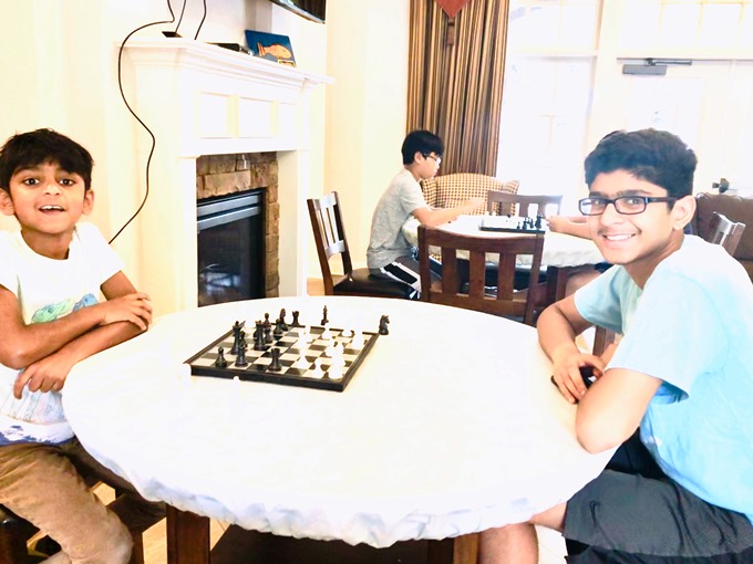 Chess-2 smile 1225_adj680.JPG